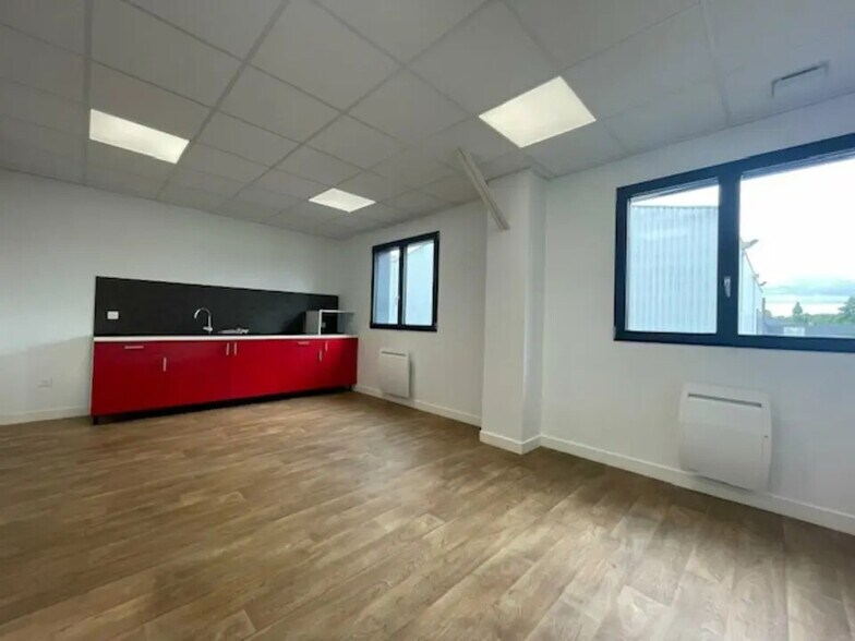 Flex in Rennes for sale - Interior Photo - Image 3 of 7