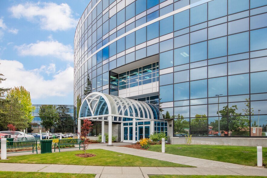 906 SE Everett Mall Way, Everett, WA for lease - Building Photo - Image 2 of 12