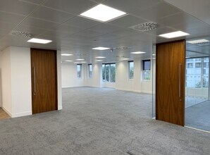 166 College Rd, Harrow for lease Interior Photo- Image 2 of 4