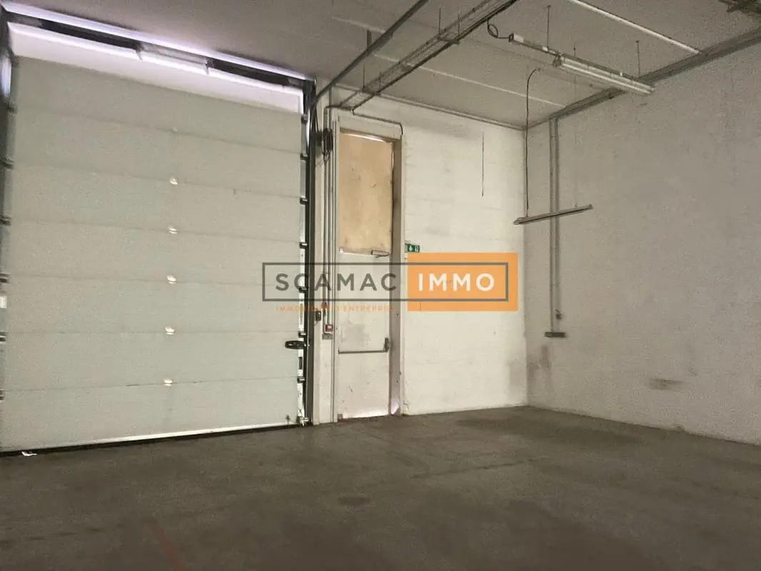 Industrial in for lease Interior Photo- Image 1 of 9