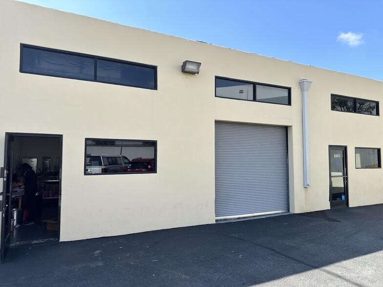 8841-8863 Canoga Ave, Canoga Park, CA for lease - Building Photo - Image 3 of 14