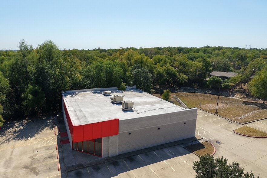 501 W Stassney Ln, Austin, TX for sale - Building Photo - Image 3 of 8