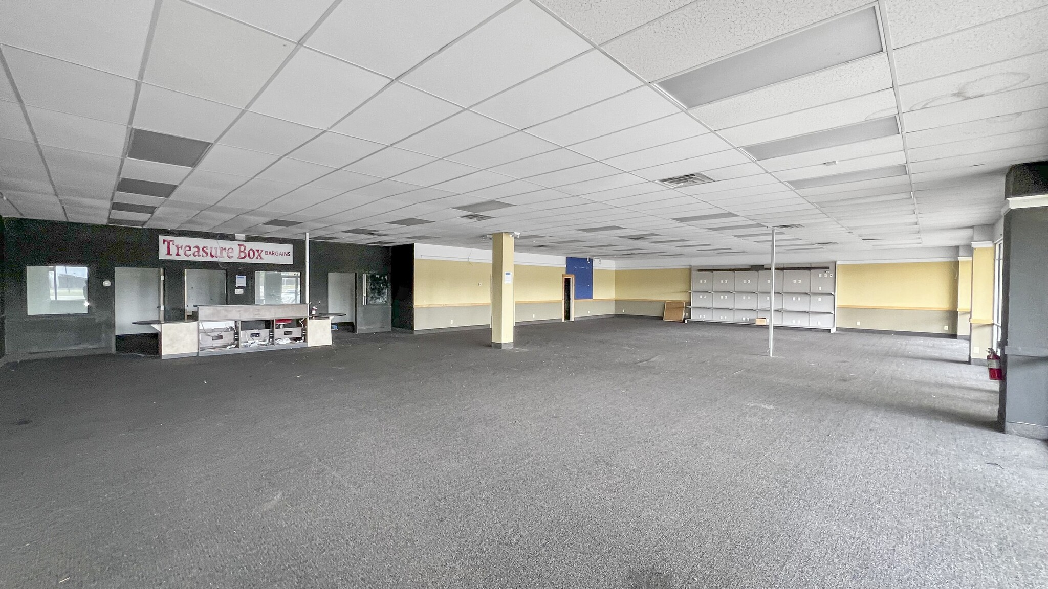 2100-2202 N Park Rd, Connersville, IN for lease Interior Photo- Image 1 of 7