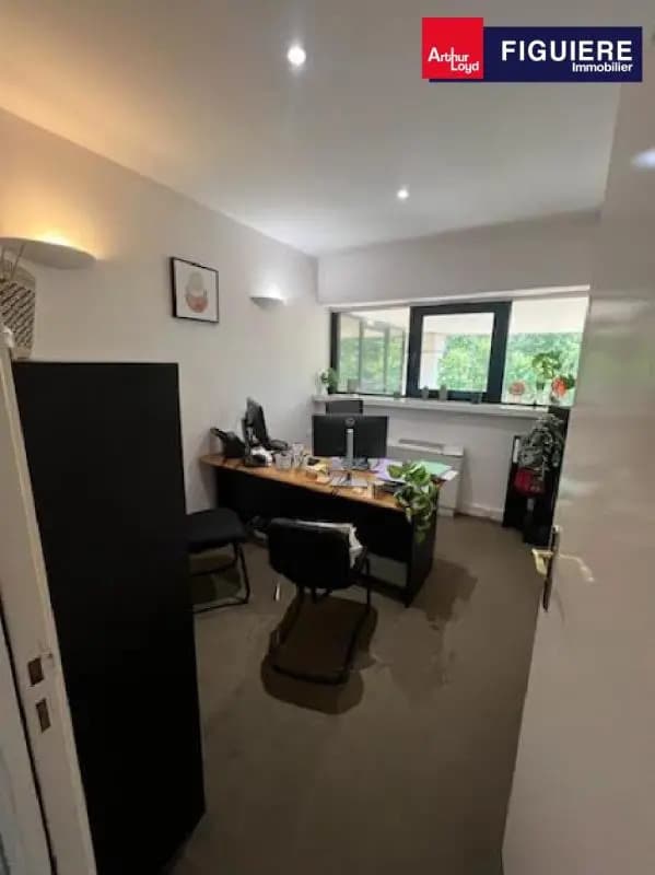 9 Bis Place John Rewald, Aix-en-Provence for lease Building Photo- Image 1 of 3