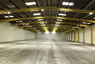 9 Glaisdale Pky, Nottingham for lease Interior Photo- Image 1 of 1