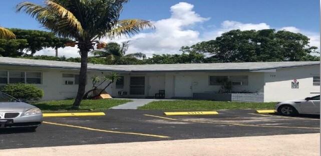 109 SE 9th St, Hallandale Beach, FL for sale - Building Photo - Image 2 of 2