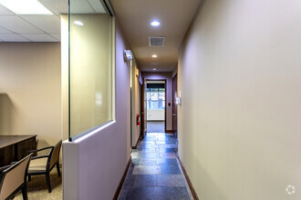 133 River Park Rd, Mooresville, NC for lease Interior Photo- Image 1 of 6