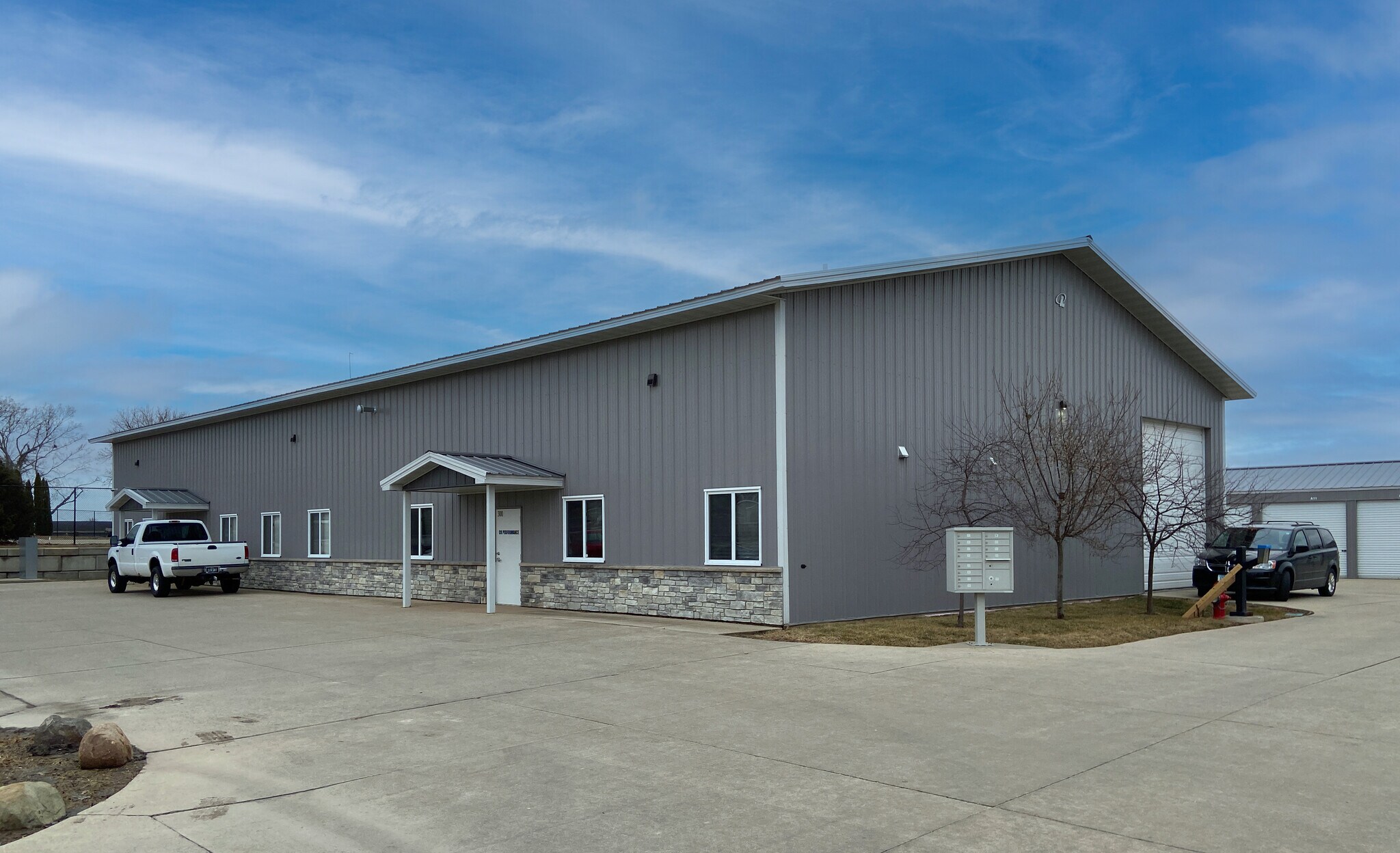 1450 Robins Rd, Hiawatha, IA for sale Building Photo- Image 1 of 1