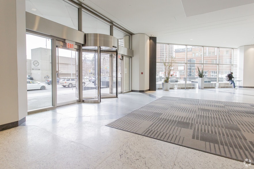 411 1st St SE, Calgary, AB for lease - Lobby - Image 3 of 18