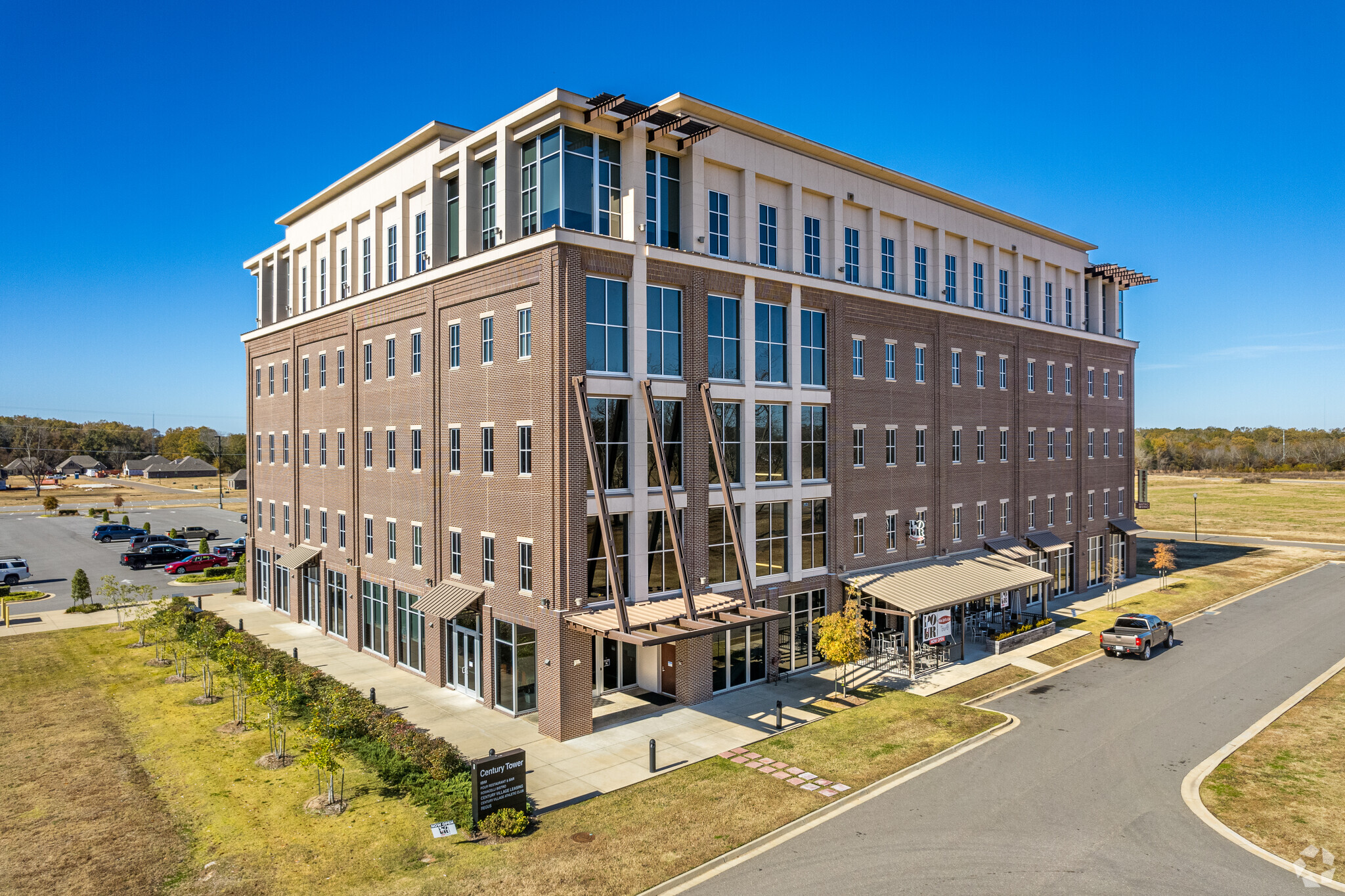 201 Century Village Blvd, Monroe, LA for lease Building Photo- Image 1 of 9