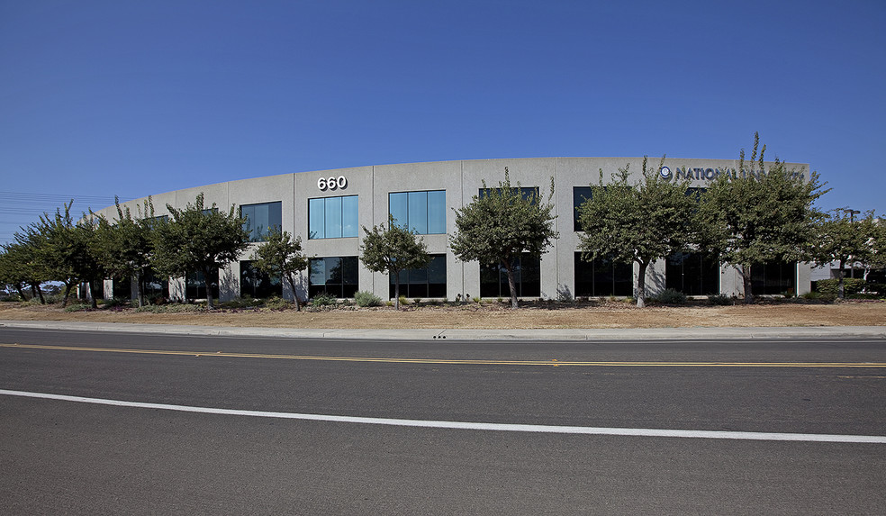 660 Bay Blvd, Chula Vista, CA for lease - Building Photo - Image 2 of 8