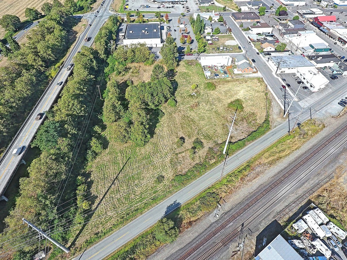 8618 270th St, Stanwood, WA 98292