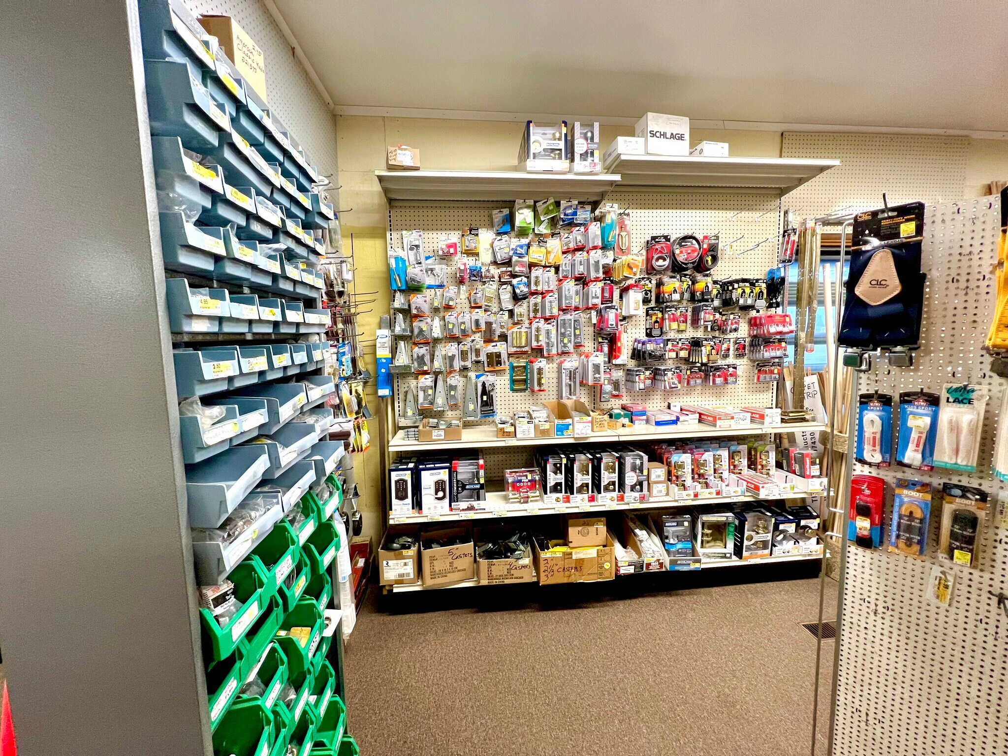 131 Mallott Ave, Yakutat, AK 99689 Yakutat Hardware for Sale