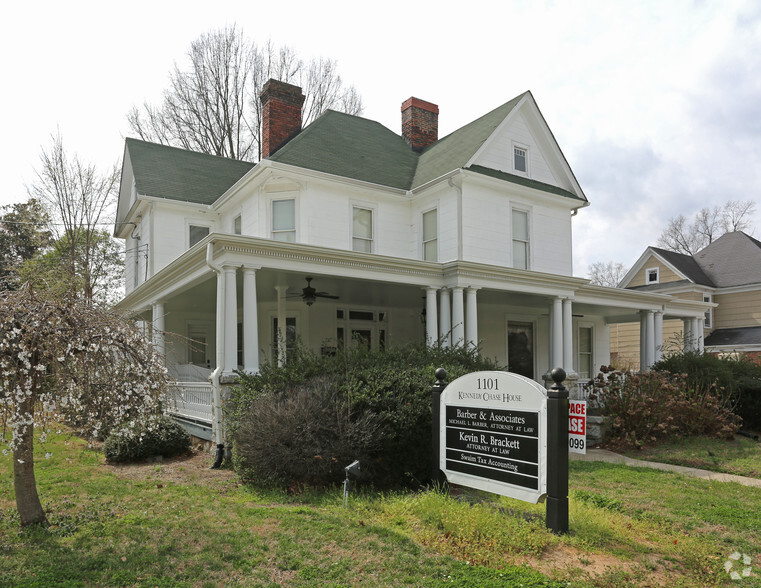 1101 W Market St, Greensboro, NC for sale - Primary Photo - Image 1 of 1