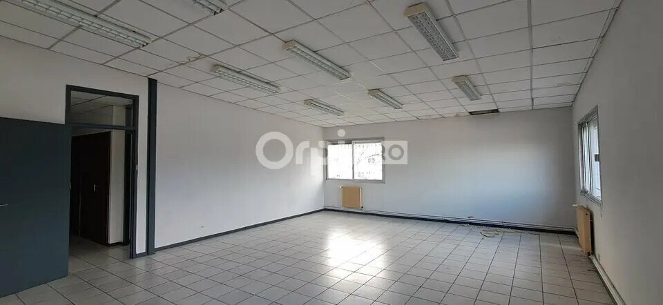 Flex in Lons for sale - Building Photo - Image 3 of 12