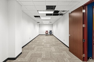 5300 Broken Sound Blvd NW, Boca Raton, FL for lease Interior Photo- Image 1 of 9