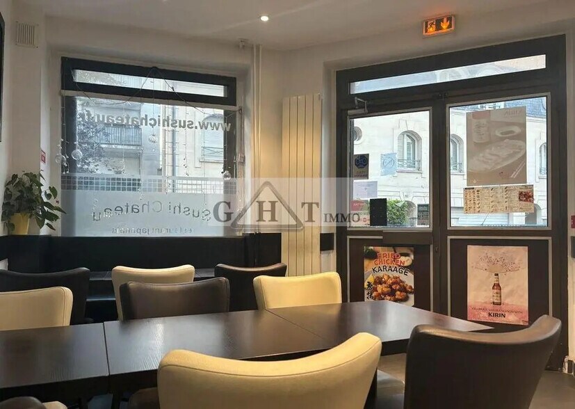 Retail in Vincennes for lease - Interior Photo - Image 1 of 2