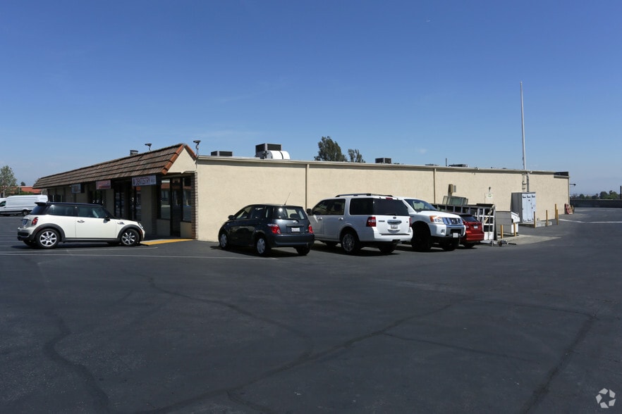 8631-8639 Base Line Rd, Rancho Cucamonga, CA for sale - Building Photo - Image 3 of 6