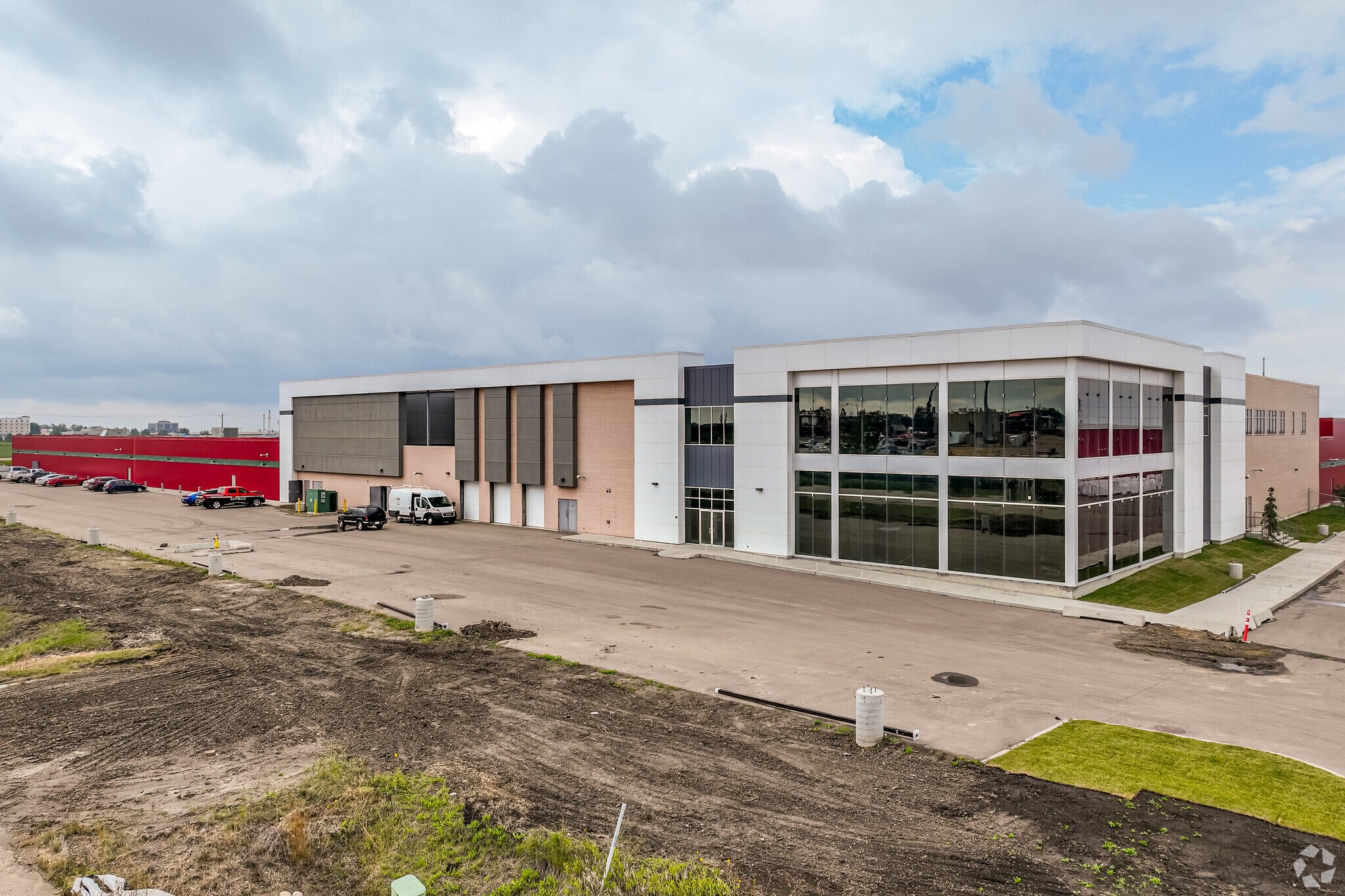 902 9 Av, Nisku, AB for sale Primary Photo- Image 1 of 5