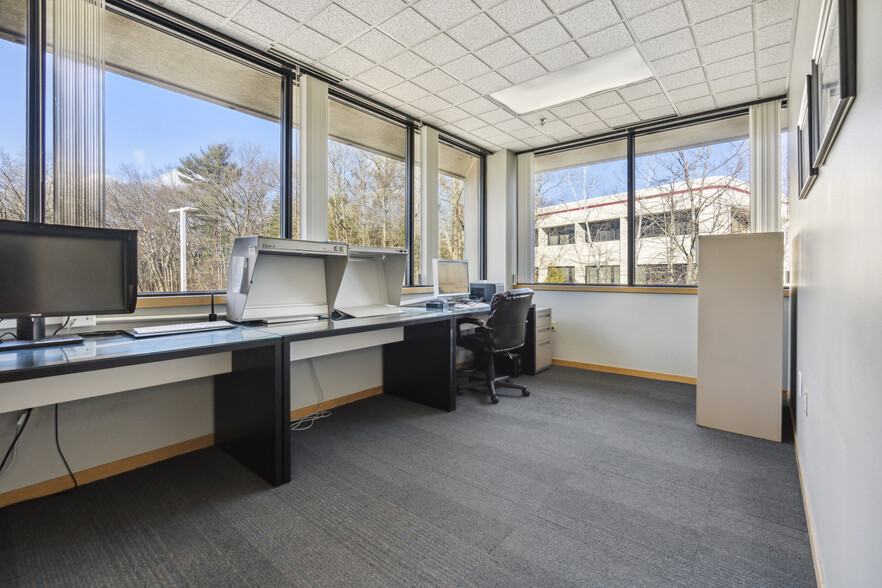 210 Broadway, Lynnfield, MA for lease - Interior Photo - Image 2 of 10