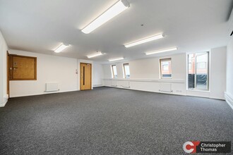 71-73 Victoria St, Windsor for lease Interior Photo- Image 2 of 3