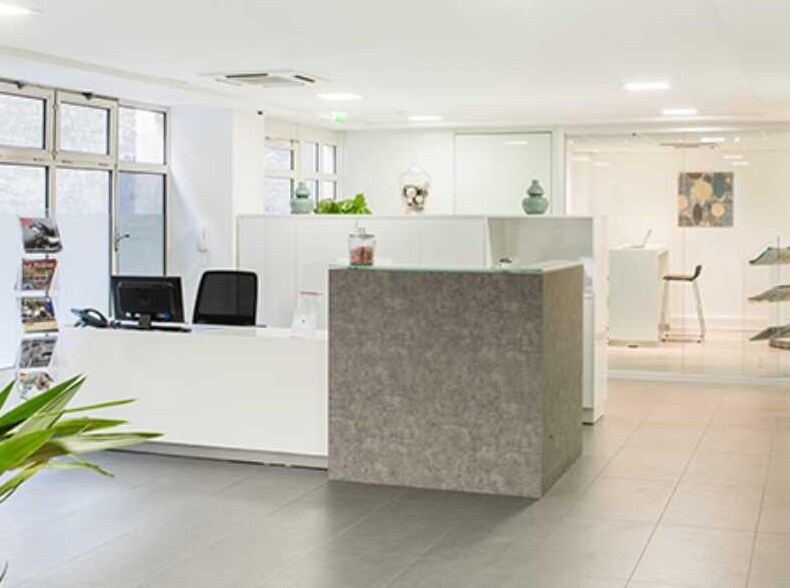 3 Rue Taylor, Paris for lease - Lobby - Image 3 of 3