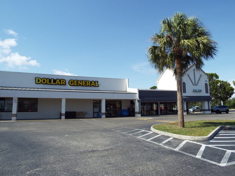 8750 Gladiolus Dr, Fort Myers, FL for lease - Building Photo - Image 2 of 16