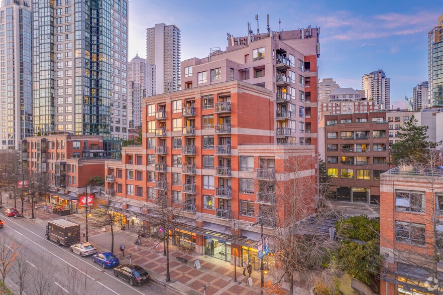 1231 Pacific Blvd, Vancouver, BC for sale - Primary Photo - Image 1 of 1