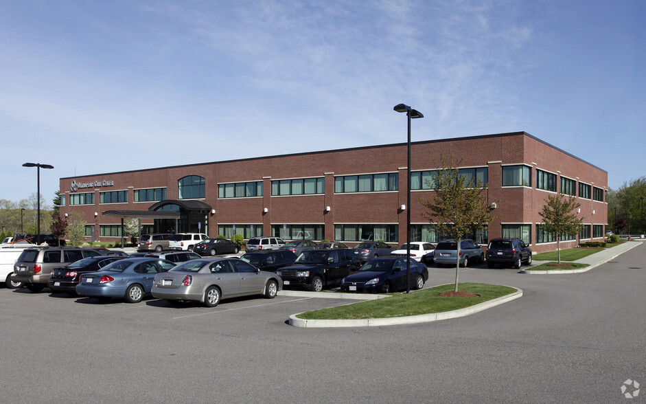 15 Roche Brothers Way, North Easton, MA 02356 One Washington Place