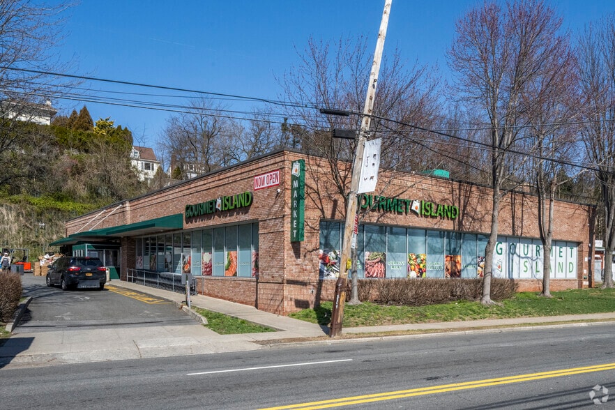 2107 Richmond Rd, Staten Island, NY for sale - Primary Photo - Image 1 of 1