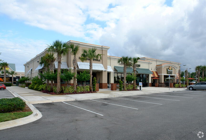 2400 W International Speedway Blvd, Daytona Beach, FL for lease - Building Photo - Image 2 of 6