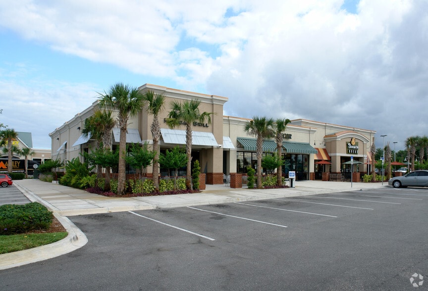 2400 W International Speedway Blvd, Daytona Beach, FL for lease - Building Photo - Image 3 of 7
