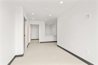 512 Westline Dr, Alameda, CA for lease Interior Photo- Image 2 of 15