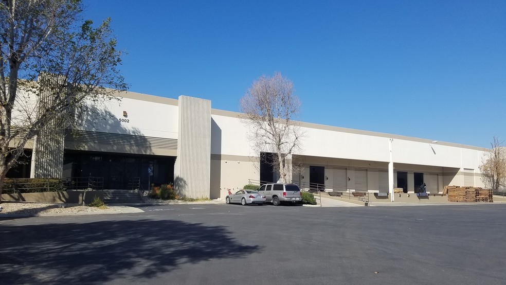 5002-5018 Lindsay Ct, Chino, CA for lease - Building Photo - Image 1 of 5