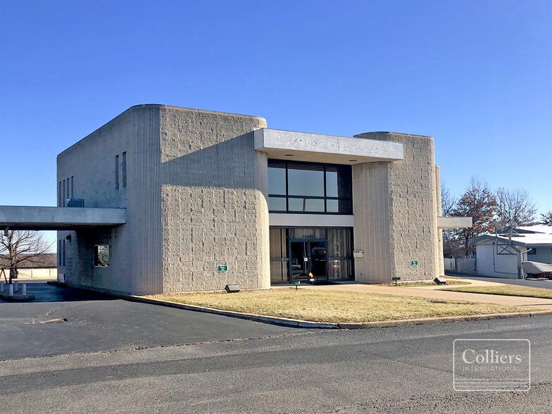 15409 Clayton Rd, Ballwin, MO 63011