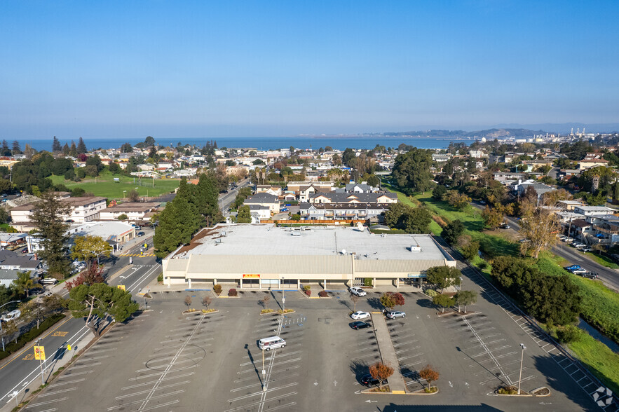 605 Parker Ave, Rodeo, CA for lease - Building Photo - Image 3 of 3