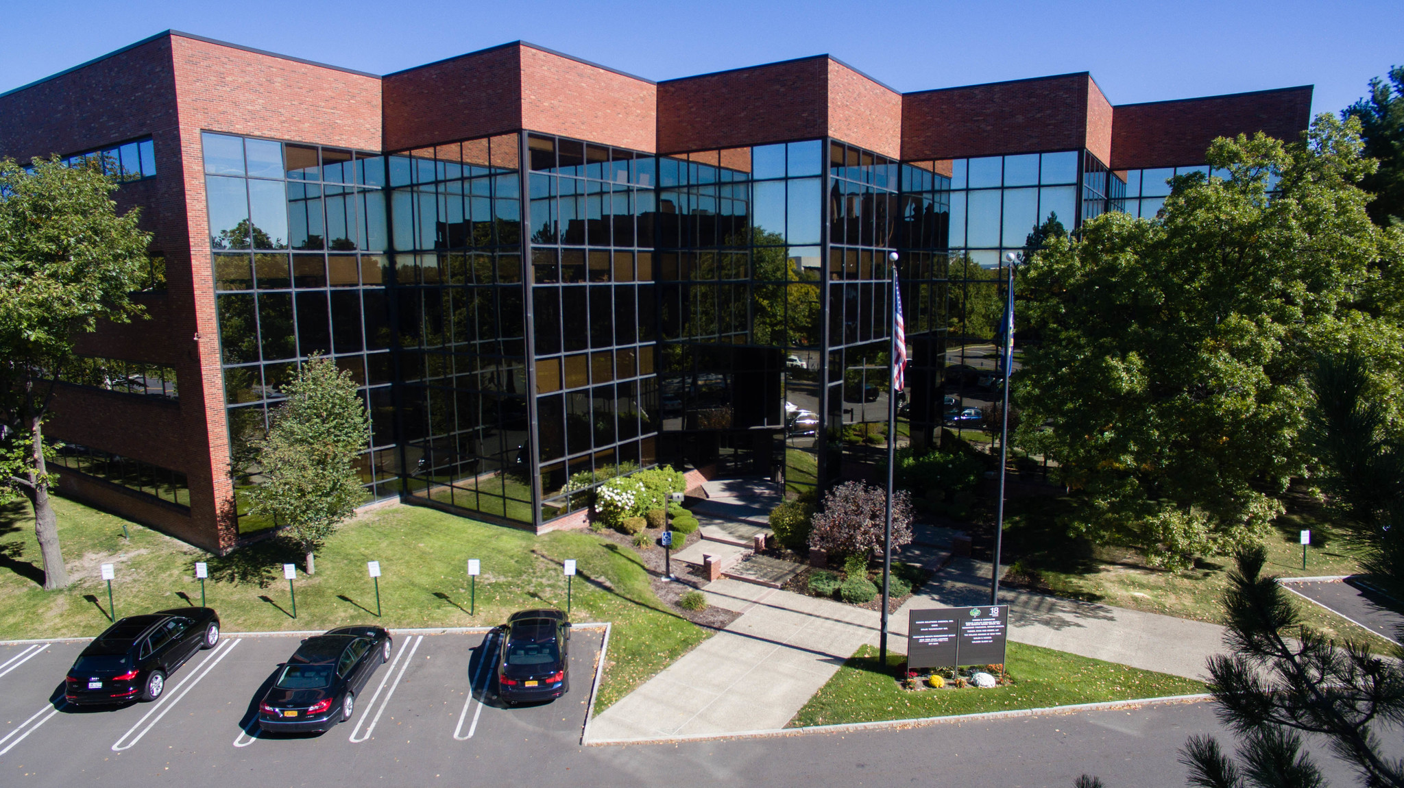 18 Corporate Woods Blvd, Albany, NY 12211 - Office for Lease | LoopNet.com