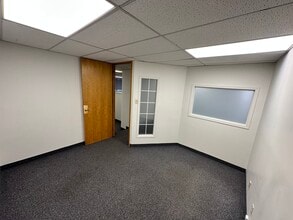 14444-14456 118 Ave NW, Edmonton, AB for lease Interior Photo- Image 2 of 6