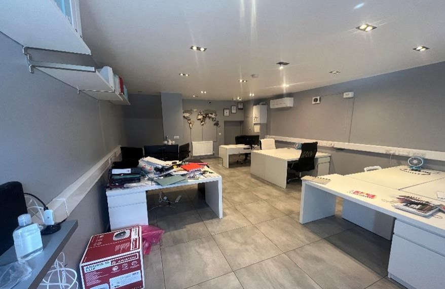 371 Woolwich Road, London for lease - Interior Photo - Image 3 of 3