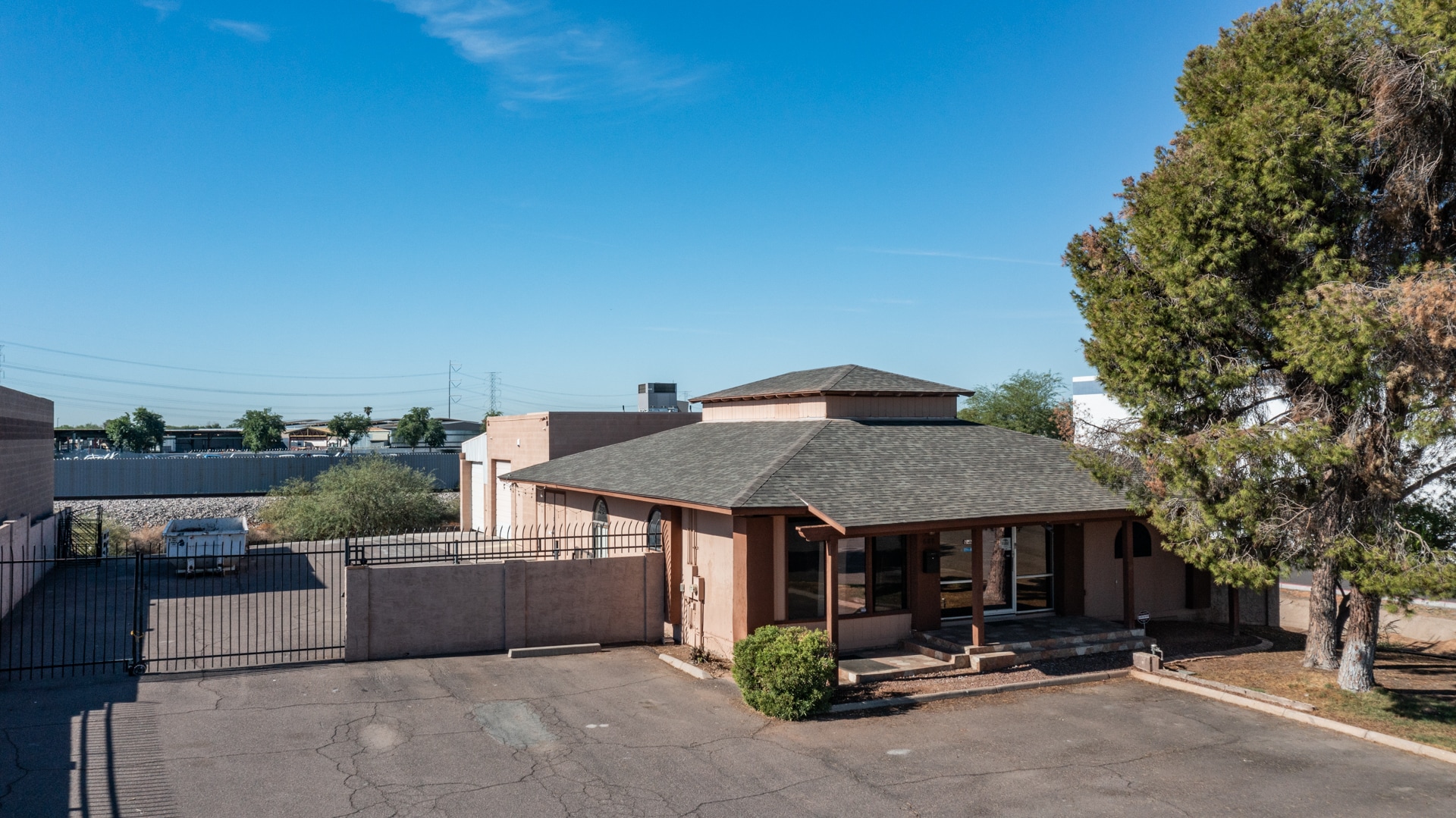 680 N Golden Key St, Gilbert, AZ for lease Building Photo- Image 1 of 21