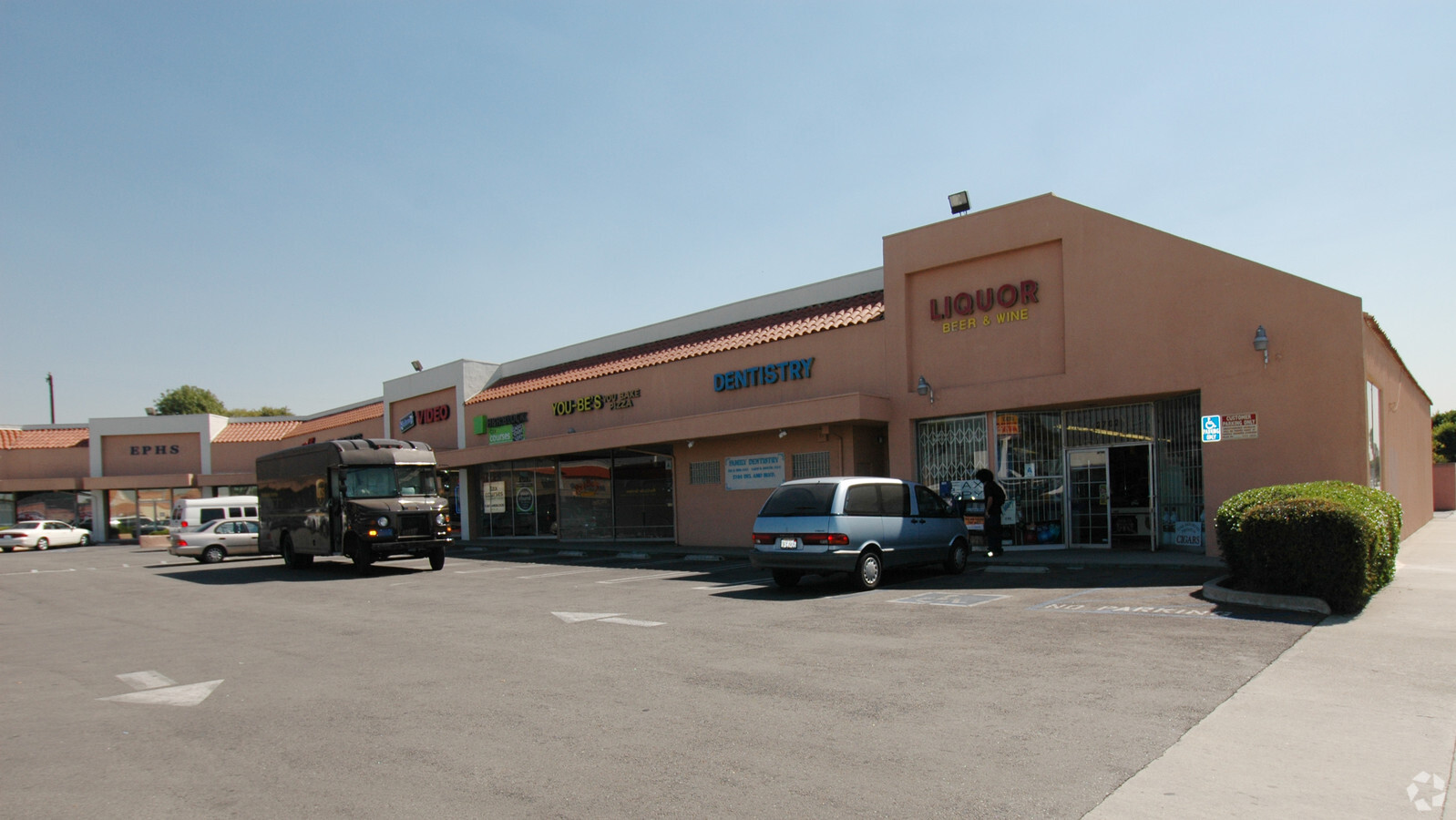 4820-4846 Paramount Blvd, Lakewood, CA 90712 | LoopNet