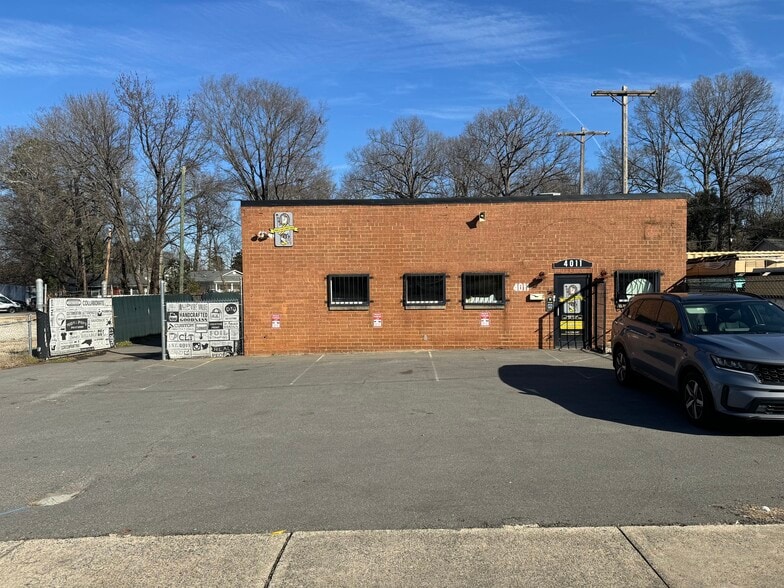 4011 Atmore St, Charlotte, NC for lease - Building Photo - Image 1 of 5