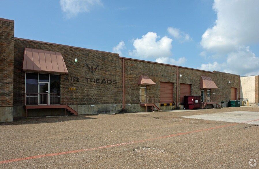 3410-3414 Royalty Row, Irving, TX for sale - Primary Photo - Image 1 of 1