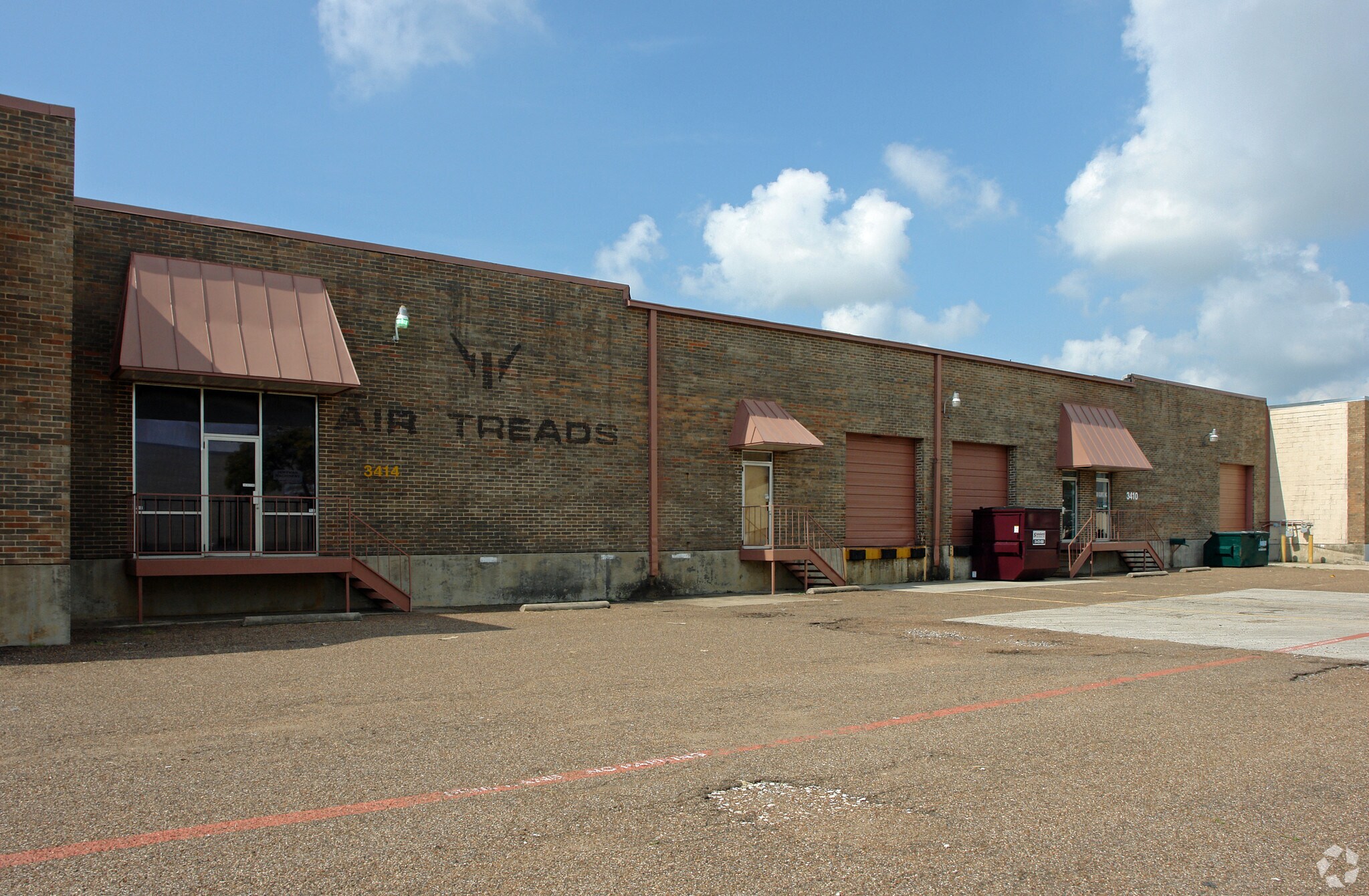 3410-3414 Royalty Row, Irving, TX for sale Primary Photo- Image 1 of 1