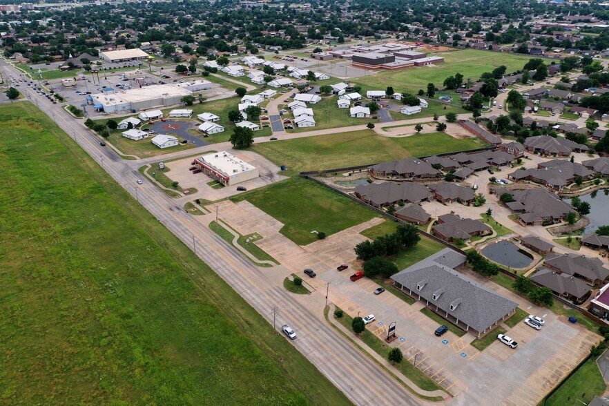 1312 NW 12th St, Oklahoma City, OK for sale - Aerial - Image 3 of 9