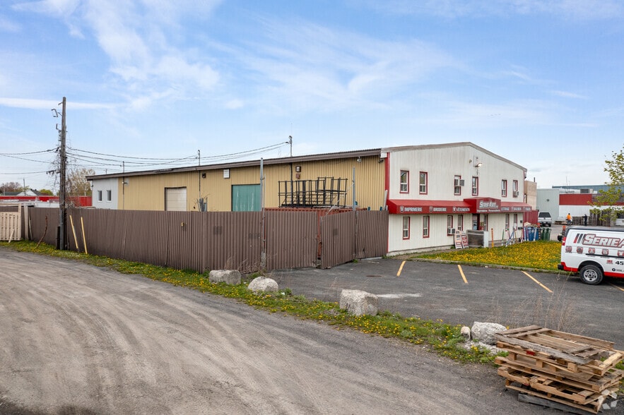 5330 Rue Ramsay, Longueuil, QC for sale - Building Photo - Image 2 of 7
