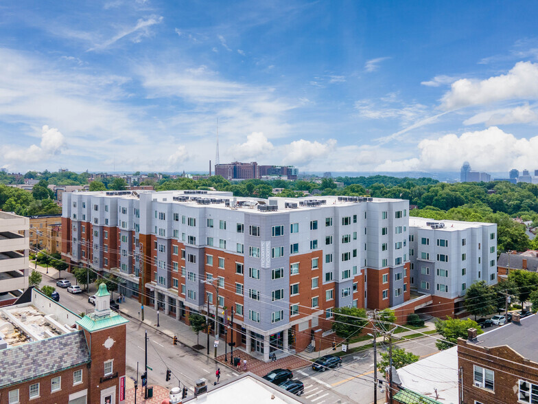 165 W McMillan St, Cincinnati, OH for lease - Building Photo - Image 3 of 29