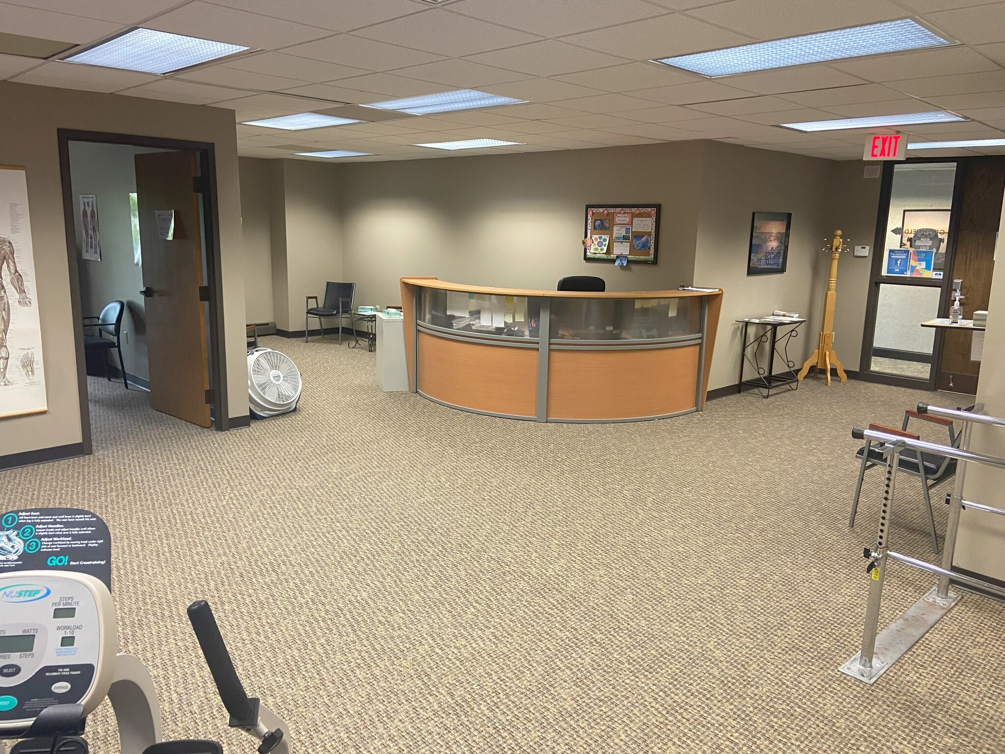 225 S Monroe Ave, Green Bay, WI for lease Interior Photo- Image 1 of 9