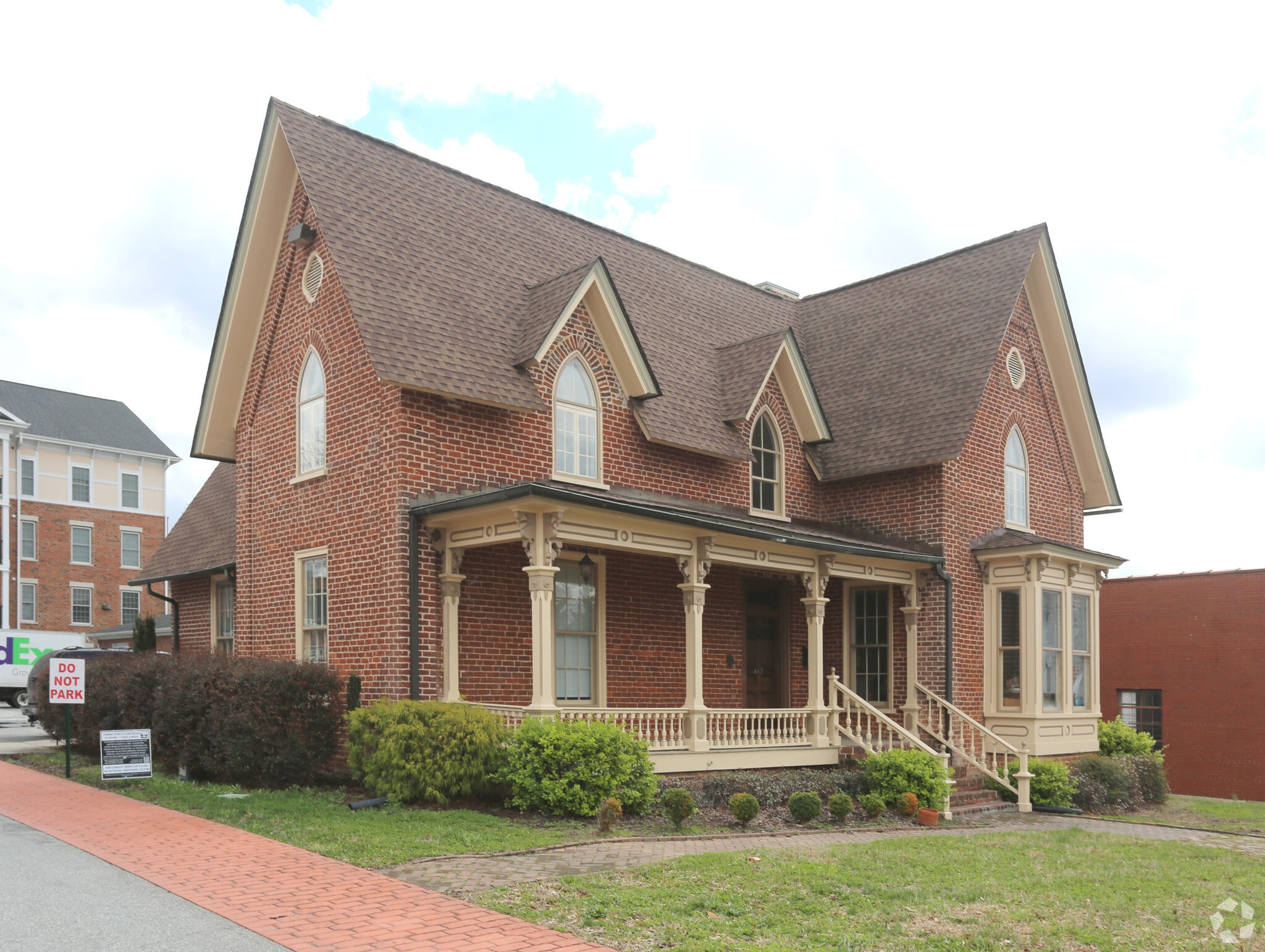447 Arlington St, Greensboro, NC for lease Primary Photo- Image 1 of 9