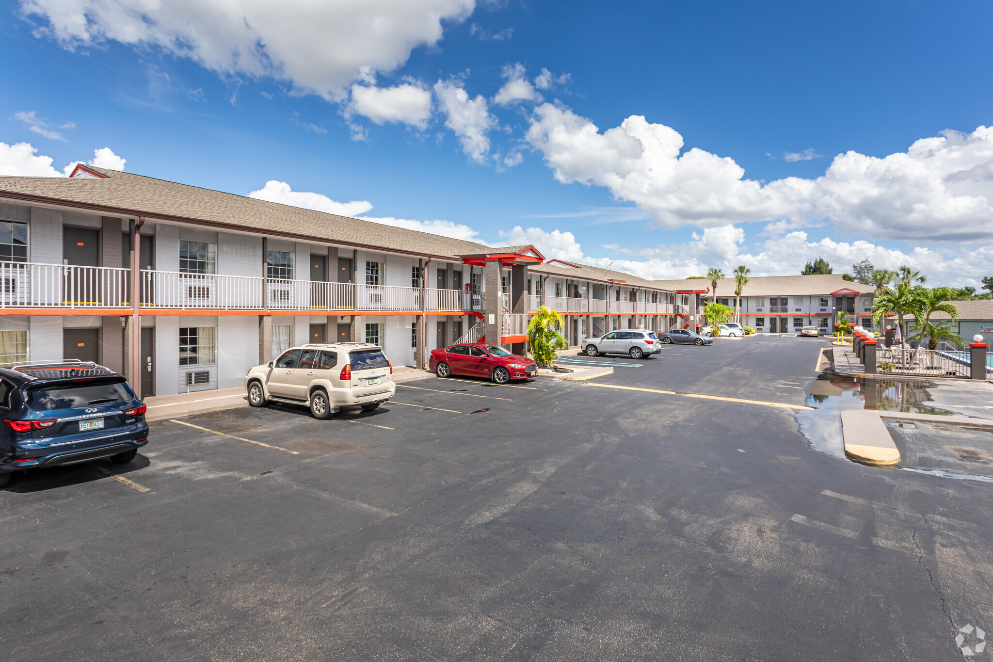 4811 S Cleveland Ave, Fort Myers, FL for sale Primary Photo- Image 1 of 1